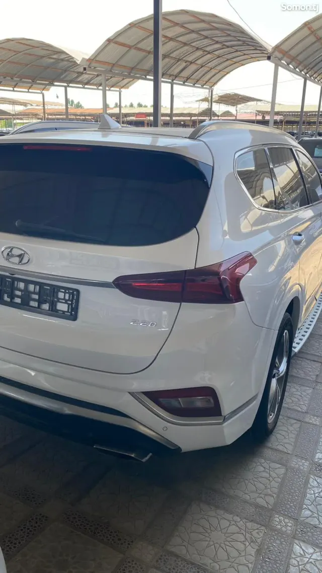 Hyundai Santa Fe 2018 · 2.2 AT