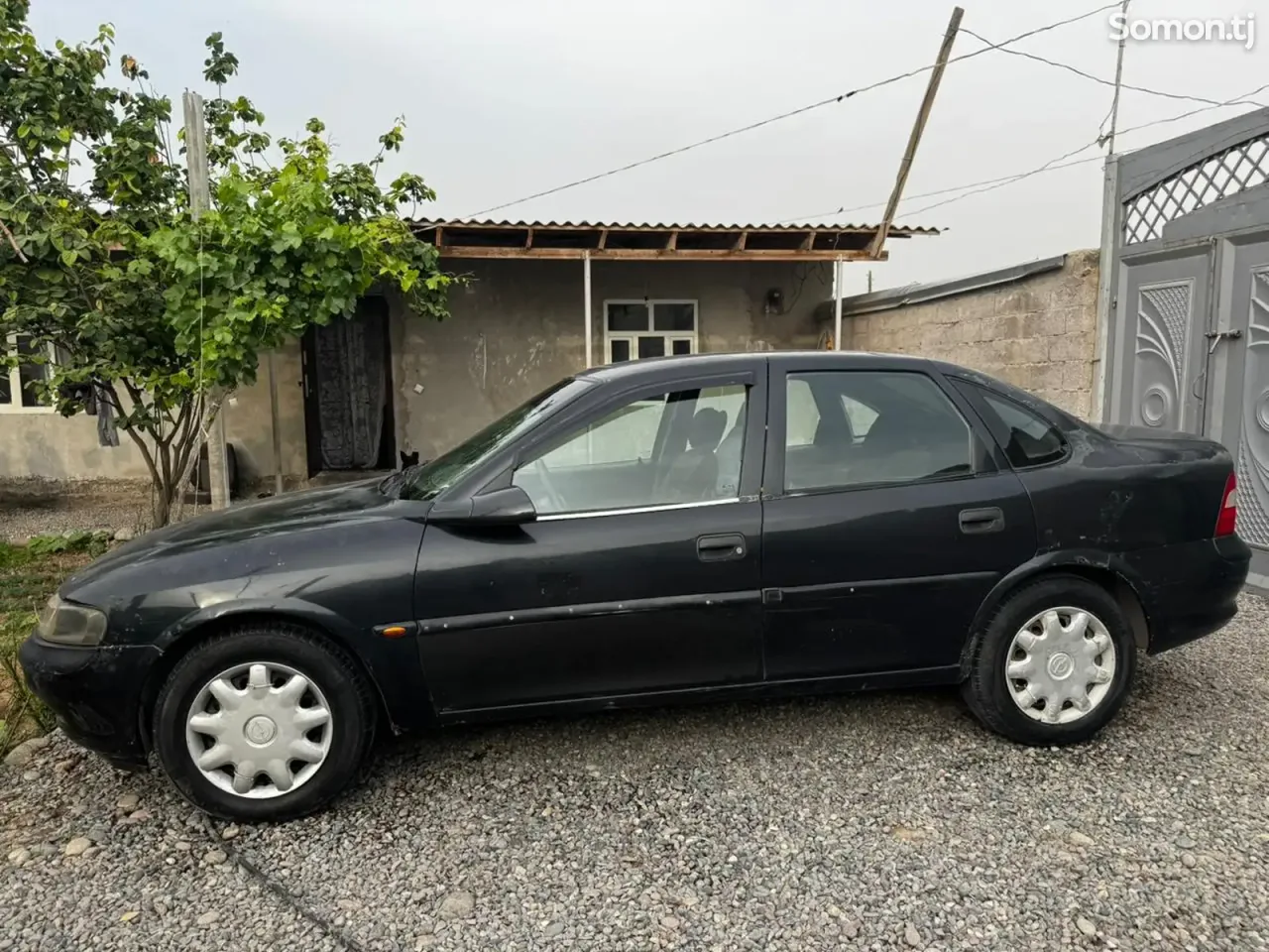 Opel Vectra B 1996 · 0.6 MT