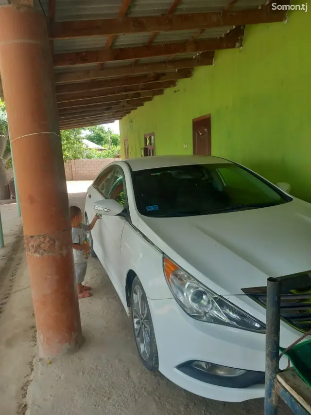 Hyundai Sonata 2014 · 2.0 AT