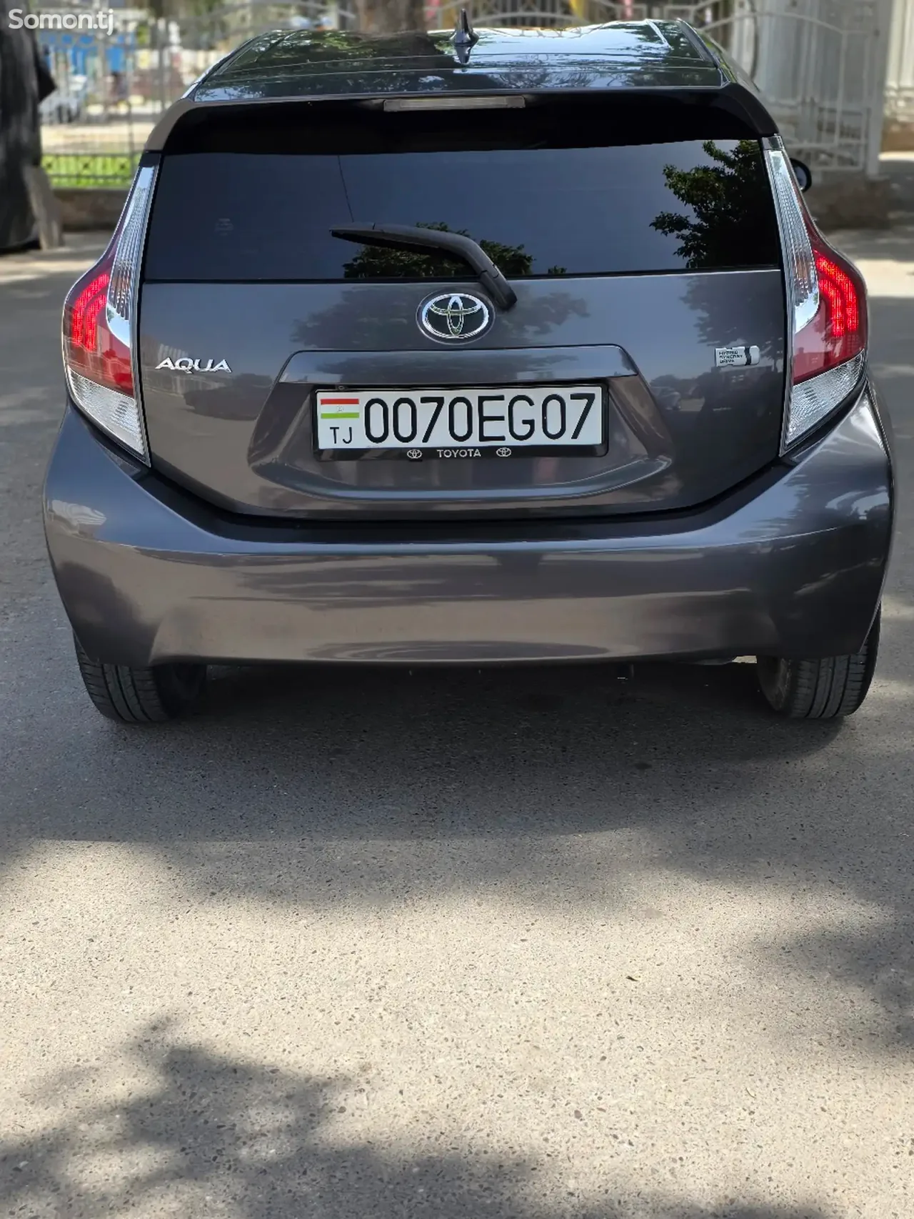 Toyota Aqua 2015 · 1.5 AT