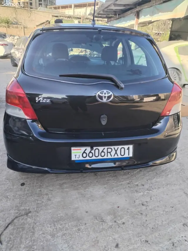 Toyota Vitz 2009 · 1.5 AT