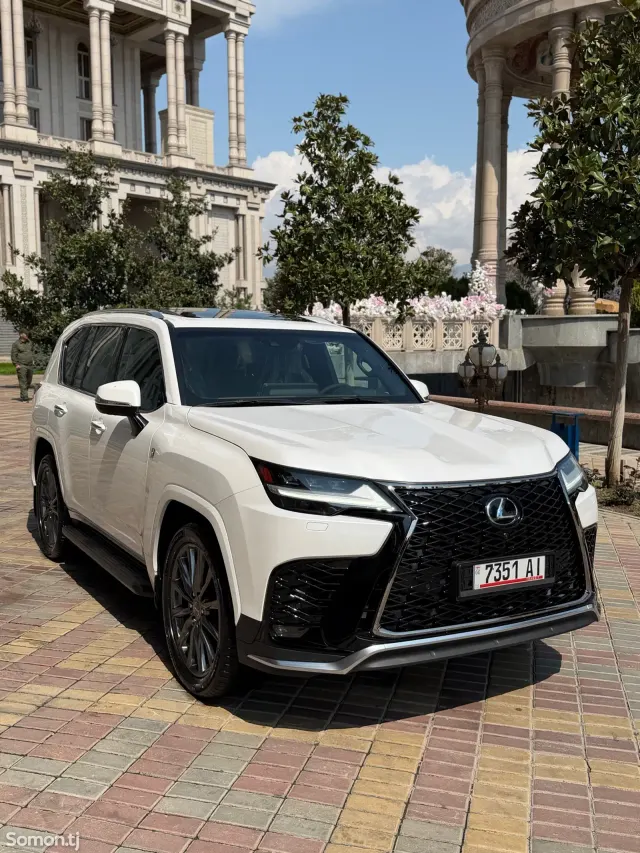 Lexus LX series 2024 · 5.0 AT