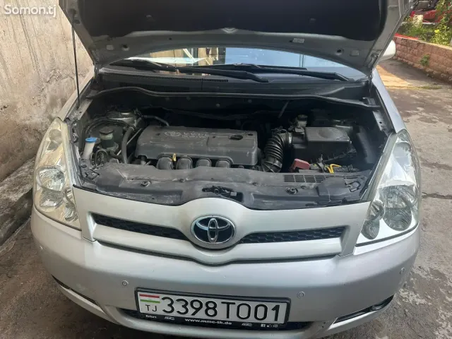 Toyota Corolla Verso 2006 · 1.8 MT