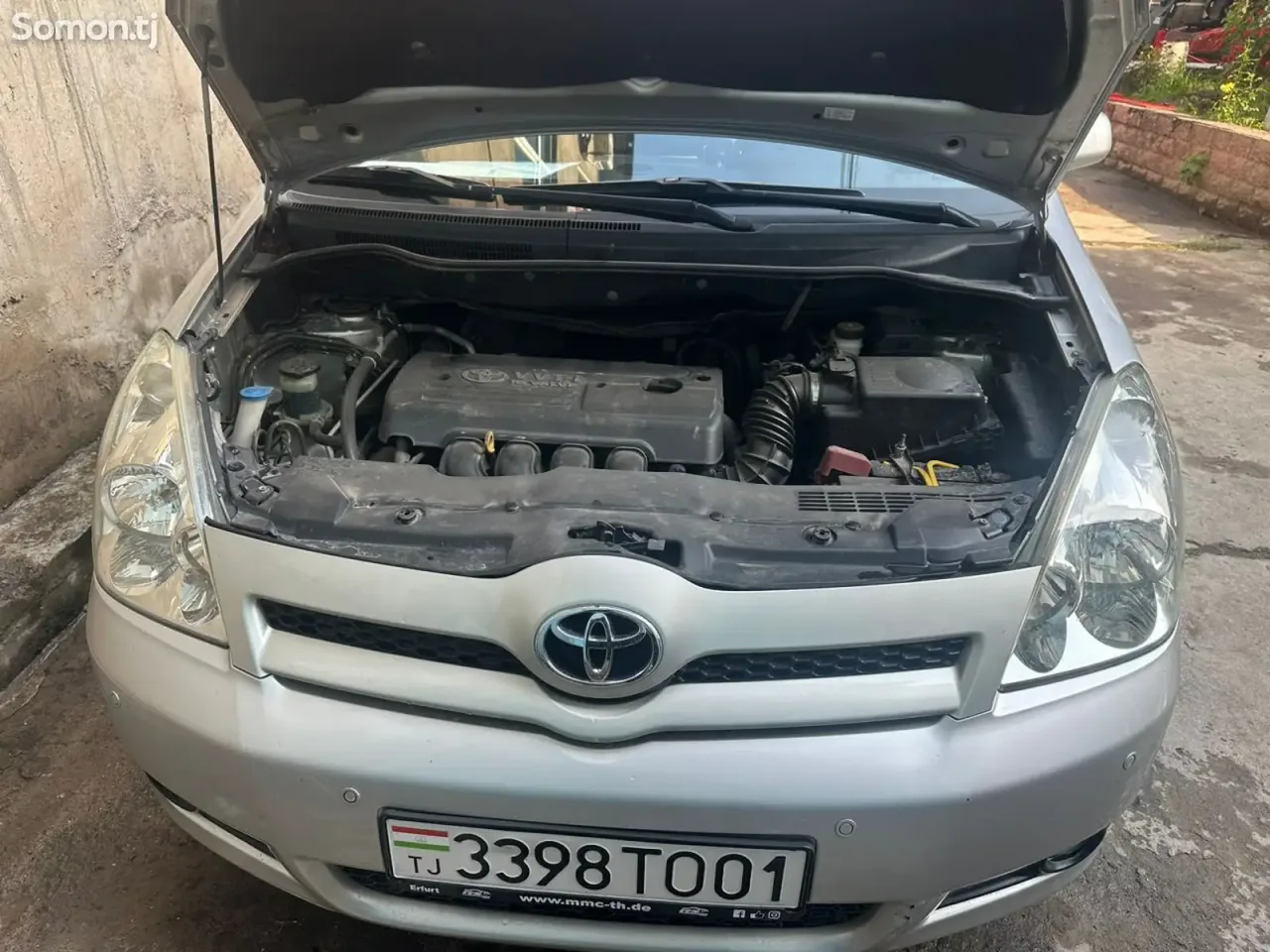 Toyota Corolla Verso 2006 · 1.8 MT