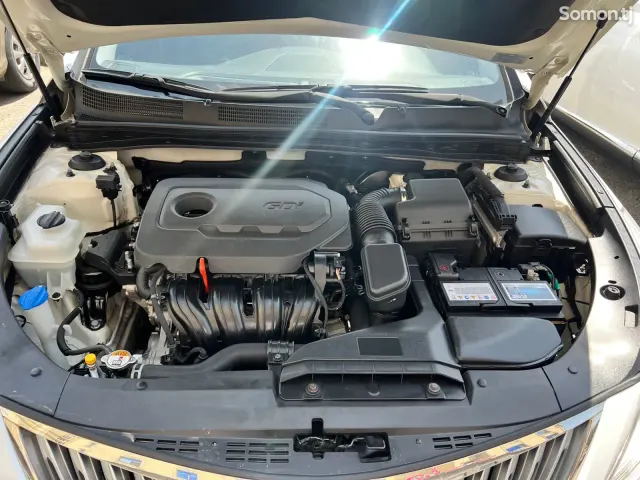Hyundai Grandeur 2014 · 2.4 AT