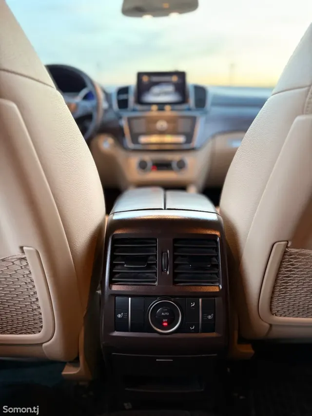 Mercedes-Benz GLS 2018 · 3.5 AT