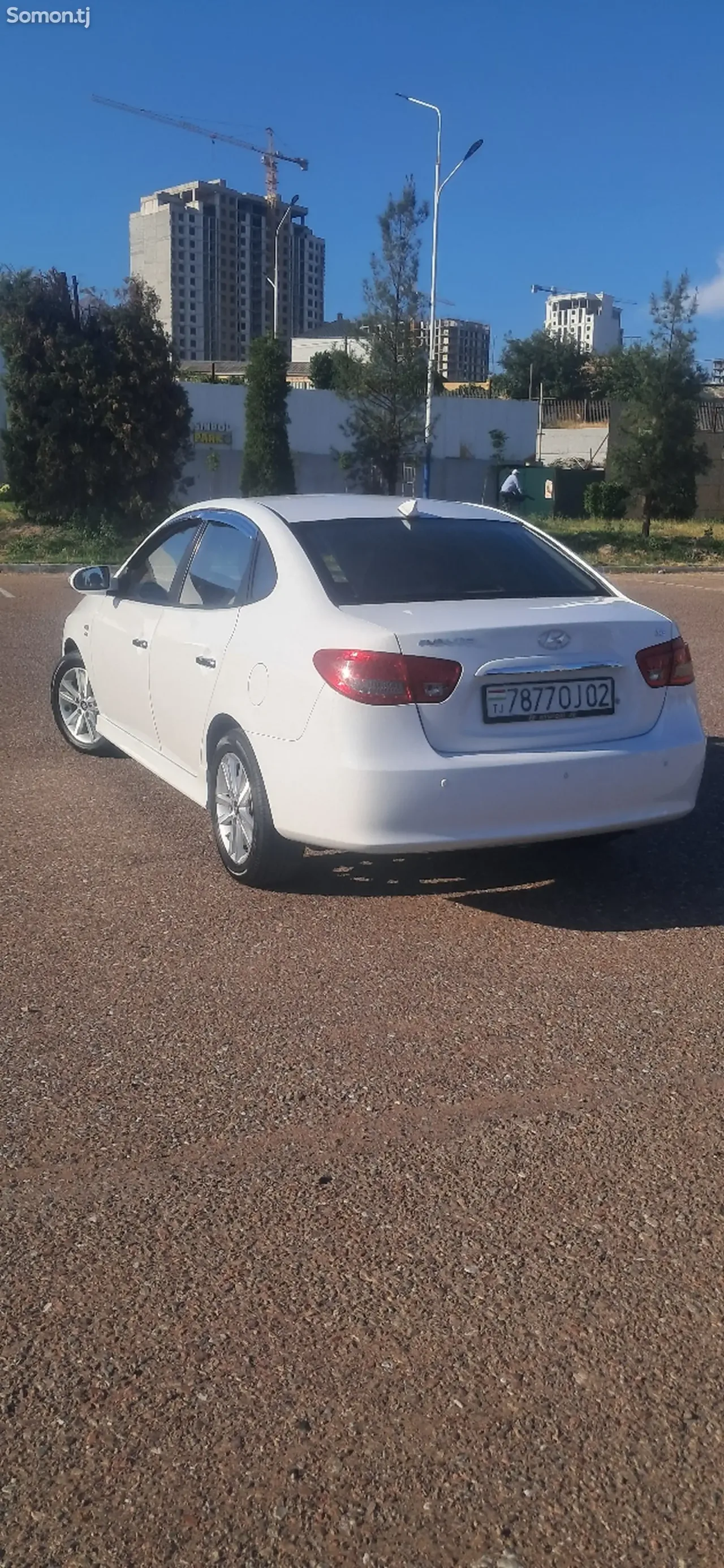 Hyundai Avante 2009 · 1.6 AT