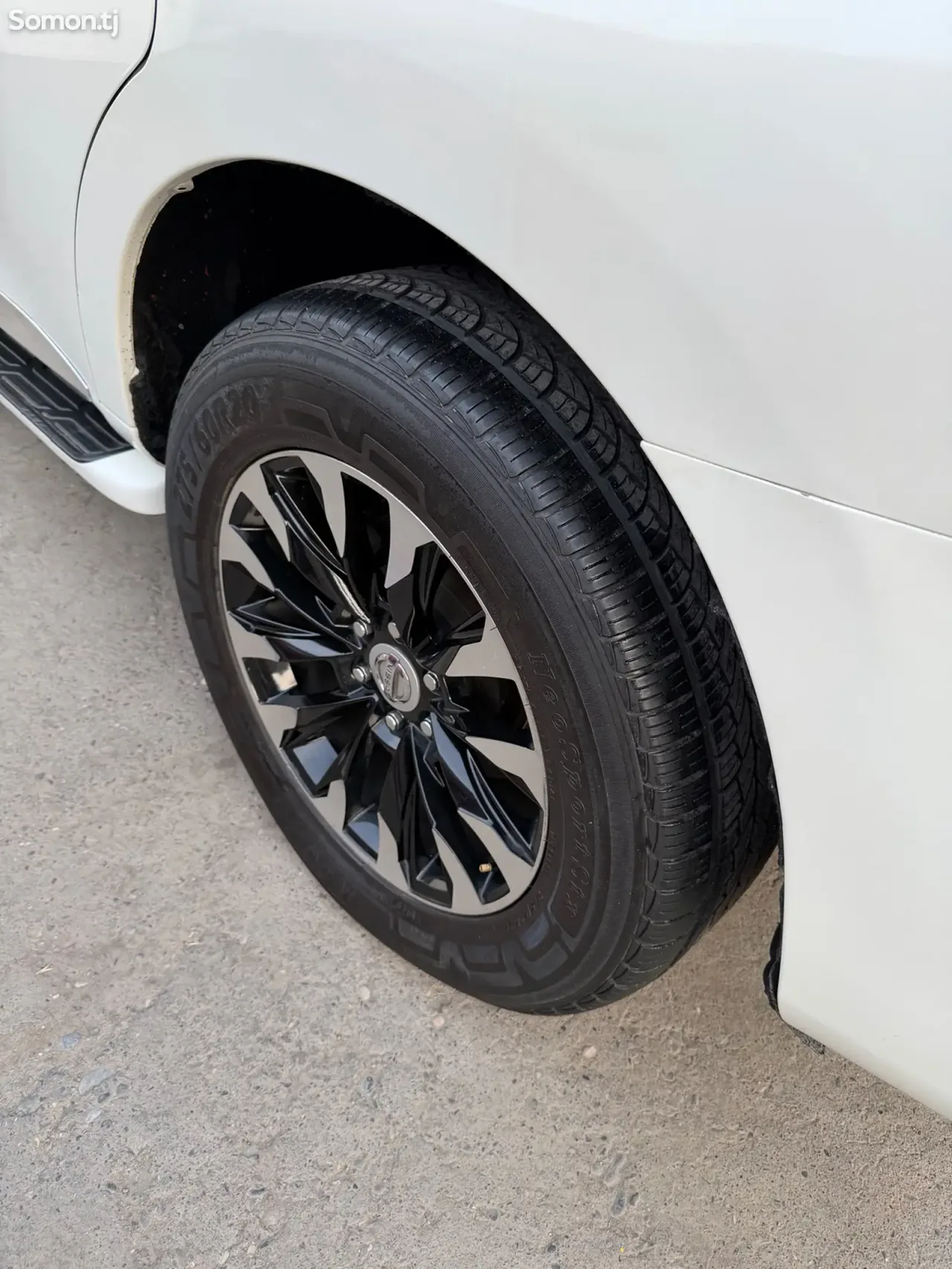 Nissan Patrol 2014 · 5.6 AT