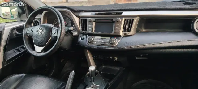Toyota RAV 4 2014 · 2.2 AT