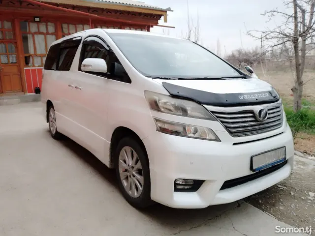 Toyota Vellfire 2014 · 2.4 AT