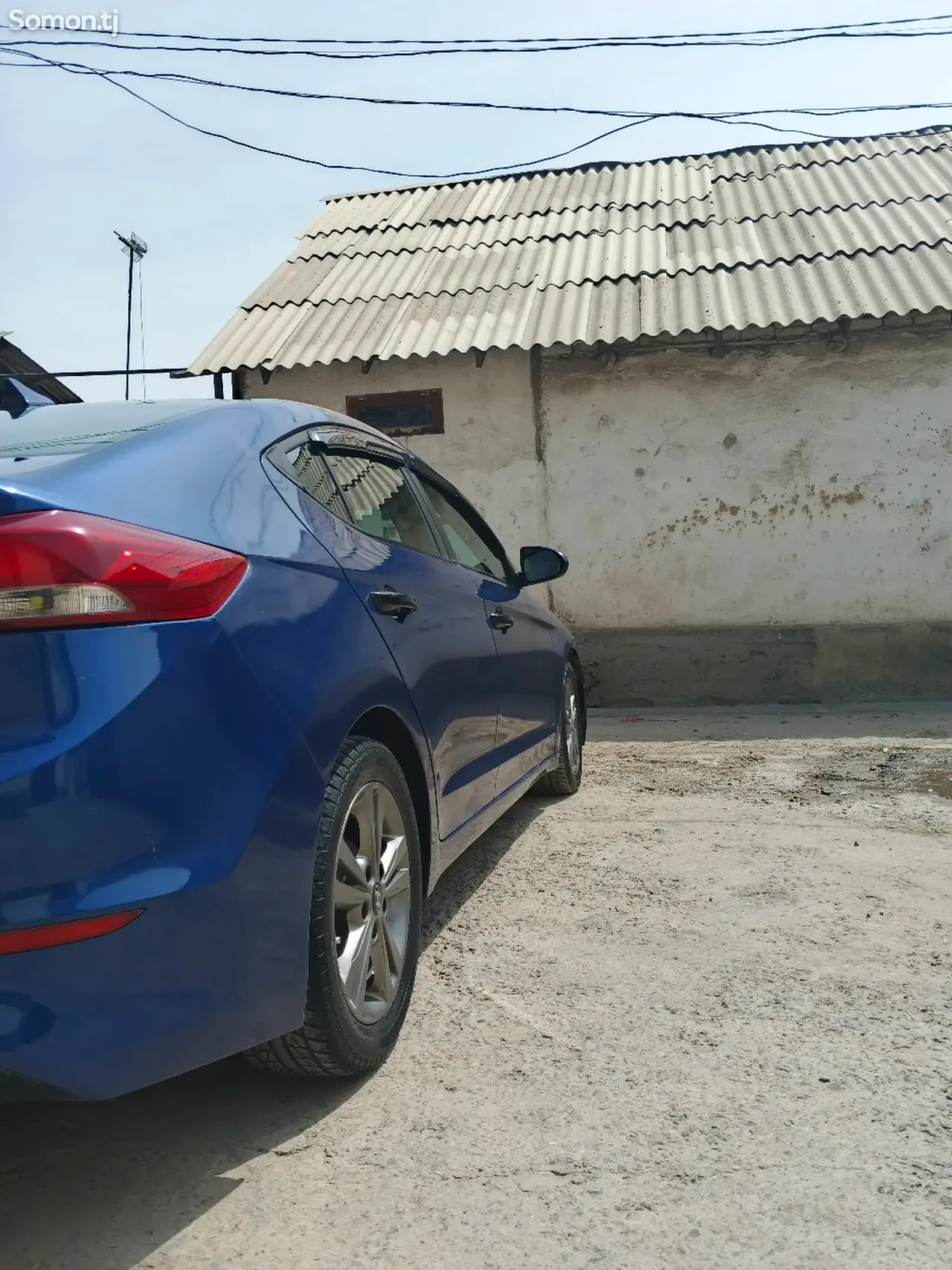 Hyundai Elantra 2017 · 2.0 AT