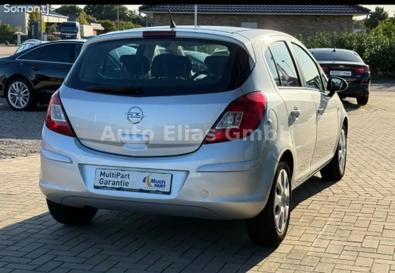 Opel Corsa 2014 · 1.3 MT