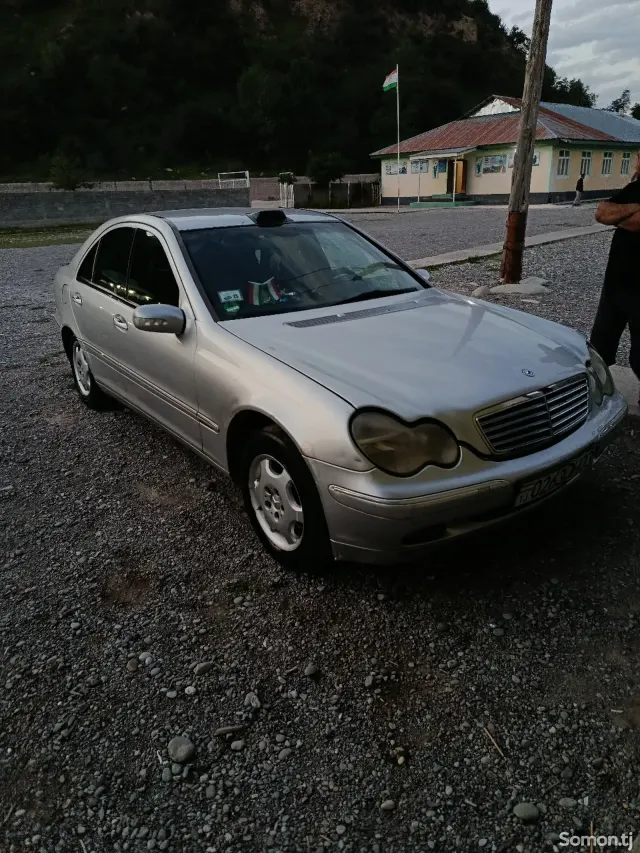 Mercedes-Benz C class 2001 · 2.3 MT