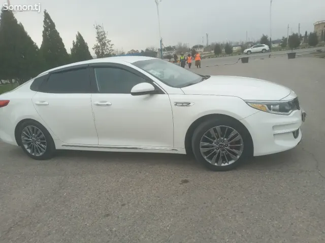 Kia K5 2016 · 1.7 AT