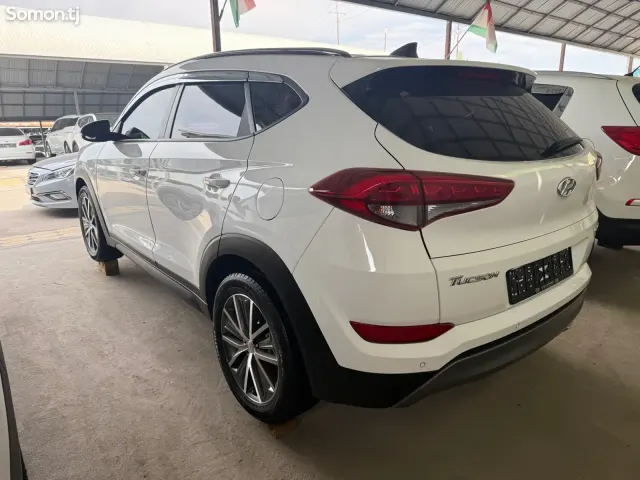 Hyundai Tucson 2015 · 1.7 AT