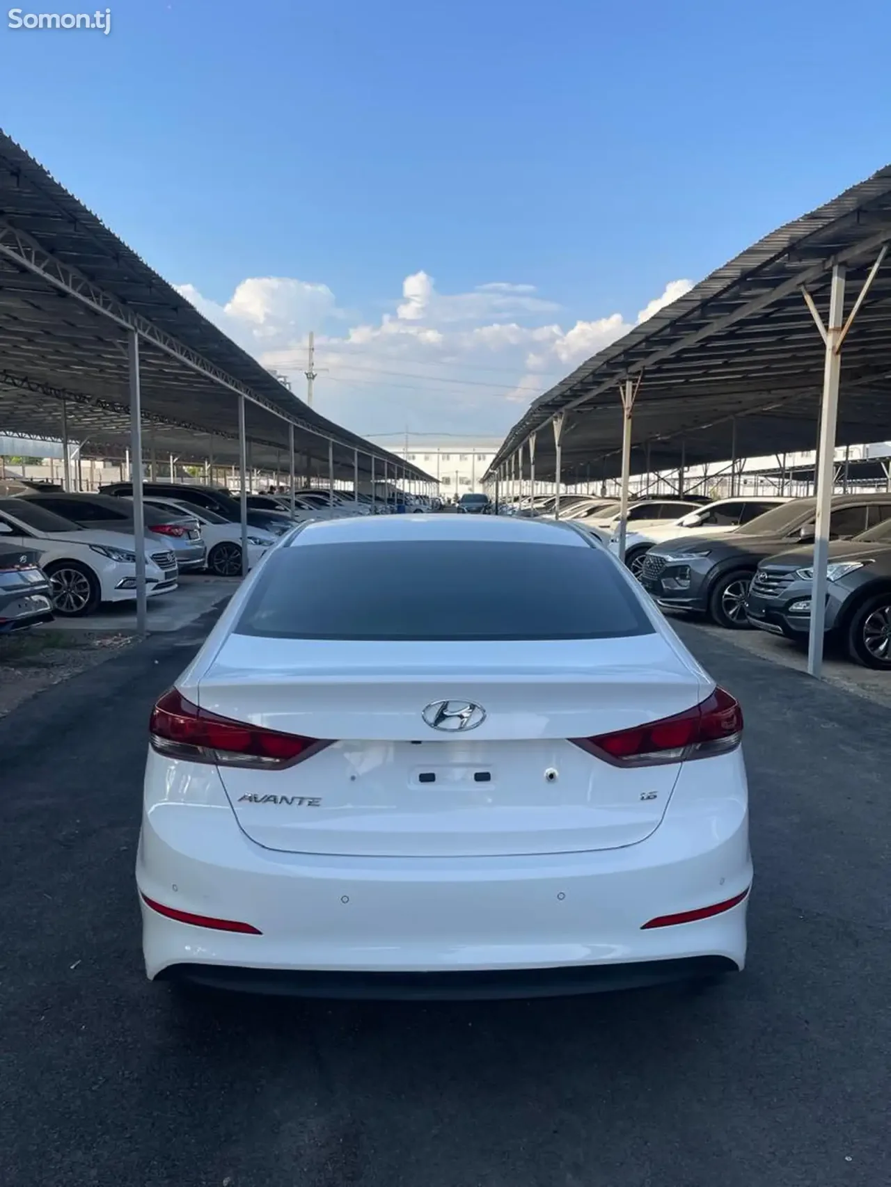 Hyundai Avante 2017 · 1.6 AT