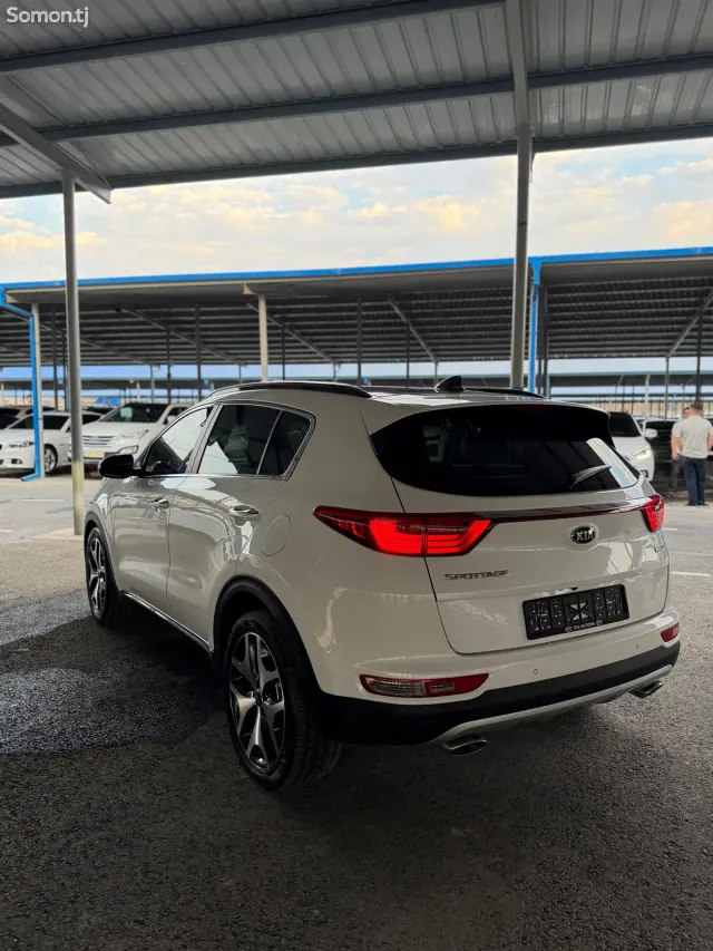 Kia Sportage 2015 · 2.0 AT