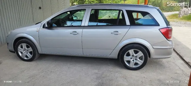 Opel Astra H 2010 · 1.8 MT