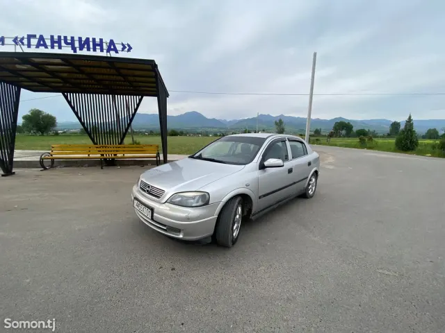 Opel Astra G 2000 · 1.6 MT