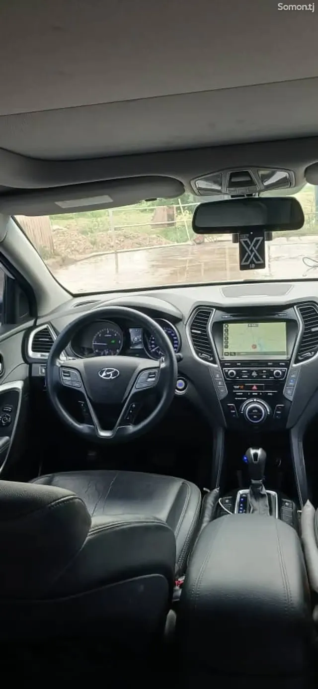 Hyundai Santa Fe 2016 · 2.0 AT