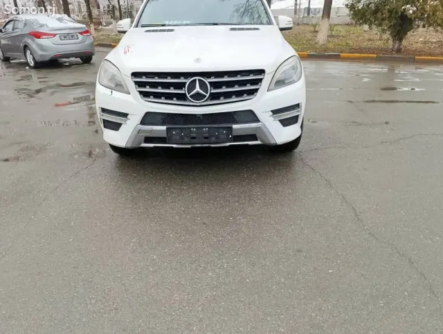 Mercedes-Benz ML class 2014 · 3.5 AT
