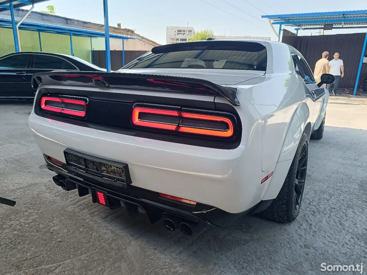 Dodge Challenger 2015 · 3.6 AT