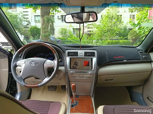 Toyota Camry 2011 · 2.5 AT