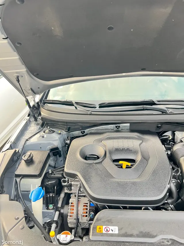 Hyundai Sonata 2015 · 2.0 AT