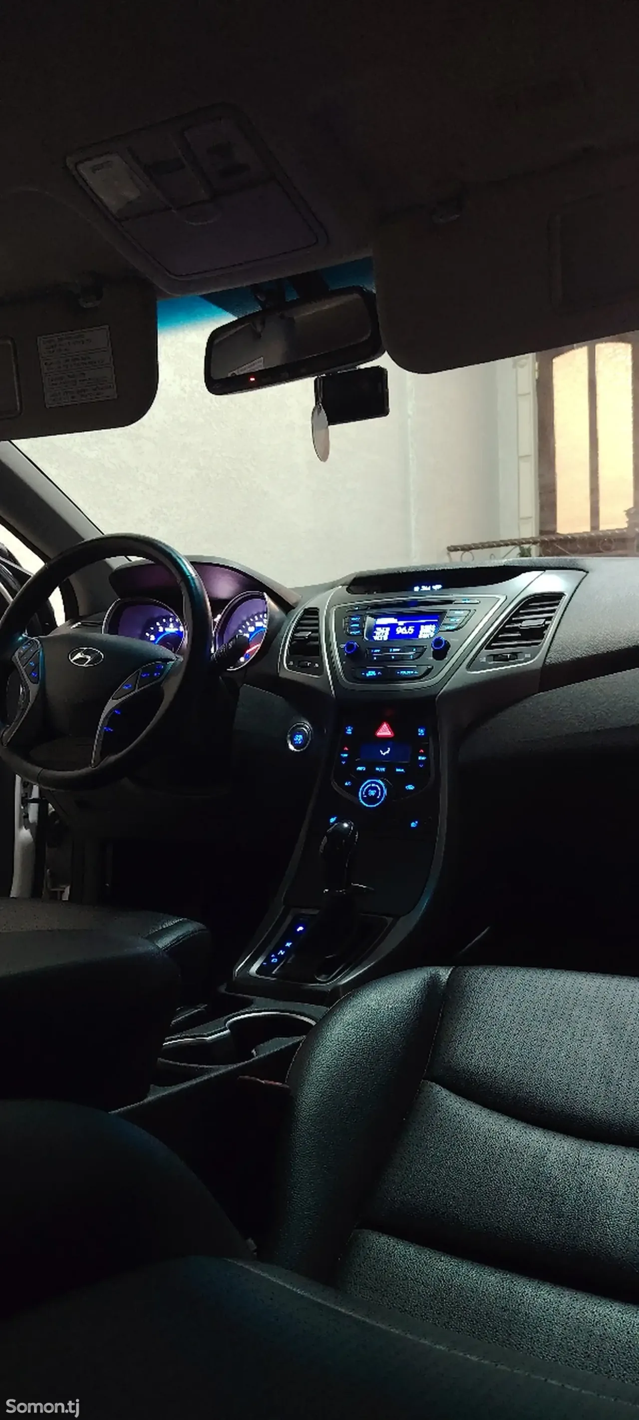 Hyundai Avante 2014 · 1.6 AT