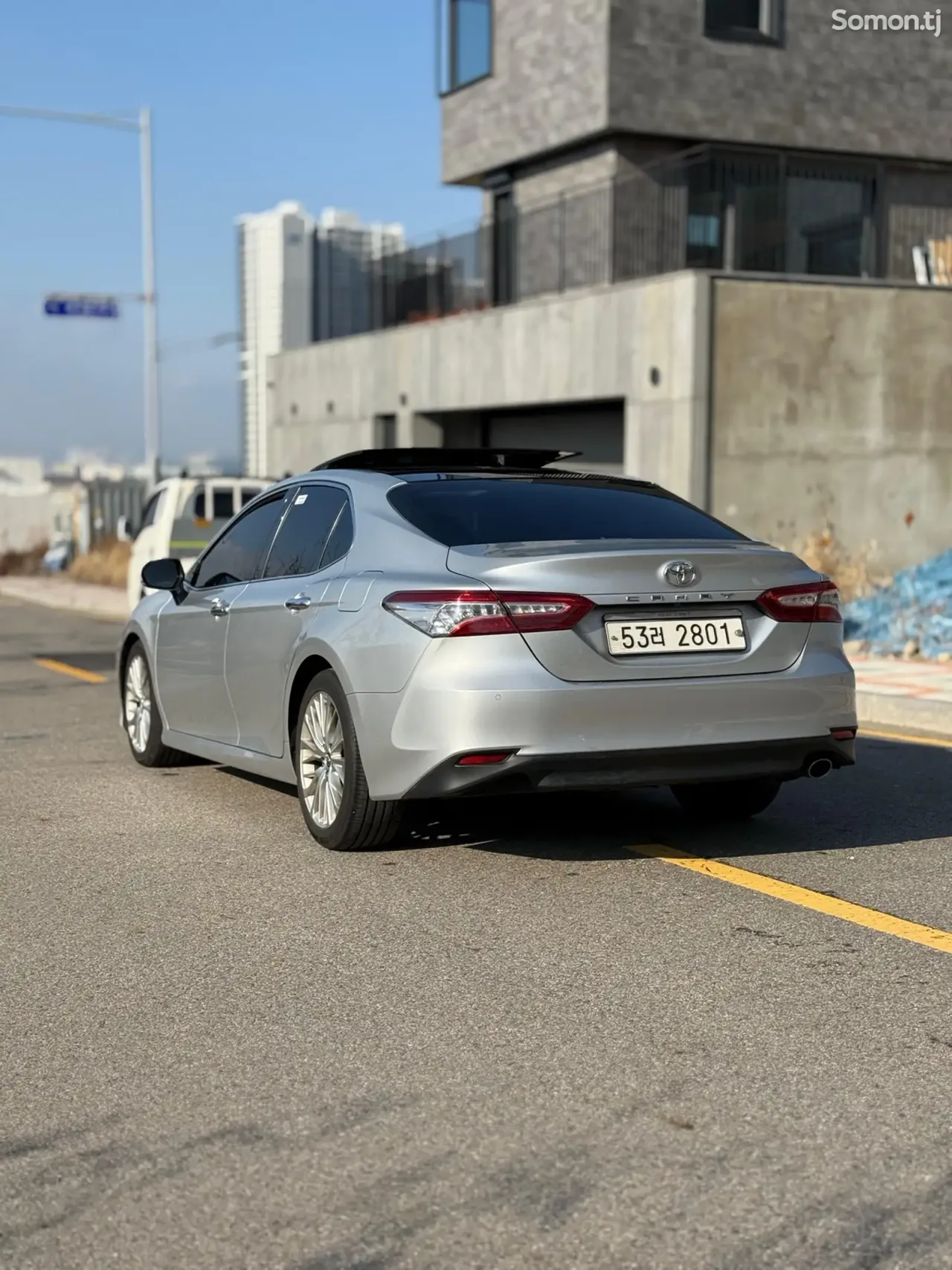 Toyota Camry 2018 · 2.5 AT