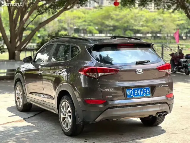 Hyundai Tucson 2016 · 1.6 AT