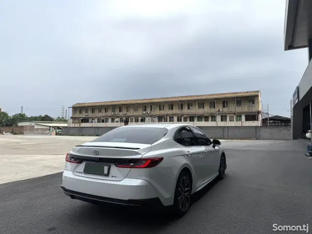 Toyota Camry 2025 · 2.5 AT