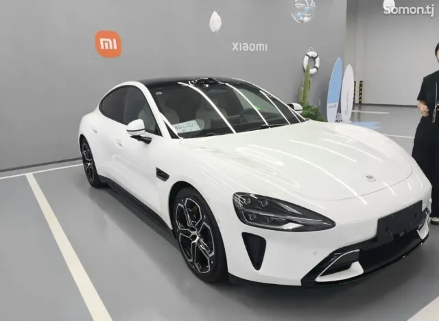 Xiaomi SU7 2025 · AT