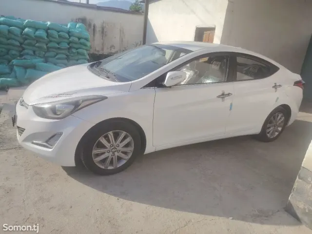 Hyundai Avante 2014 · 1.6 AT