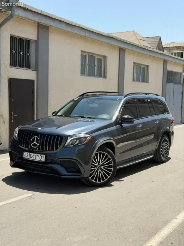 Mercedes-Benz GLS 2017 · 5.5 AT
