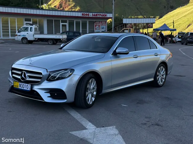 Mercedes-Benz E class 2017 · 2.0 AT