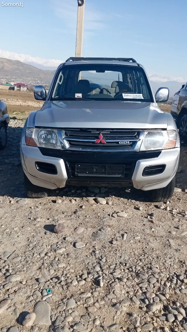 Mitsubishi Pajero 2000 · 3.5 AT