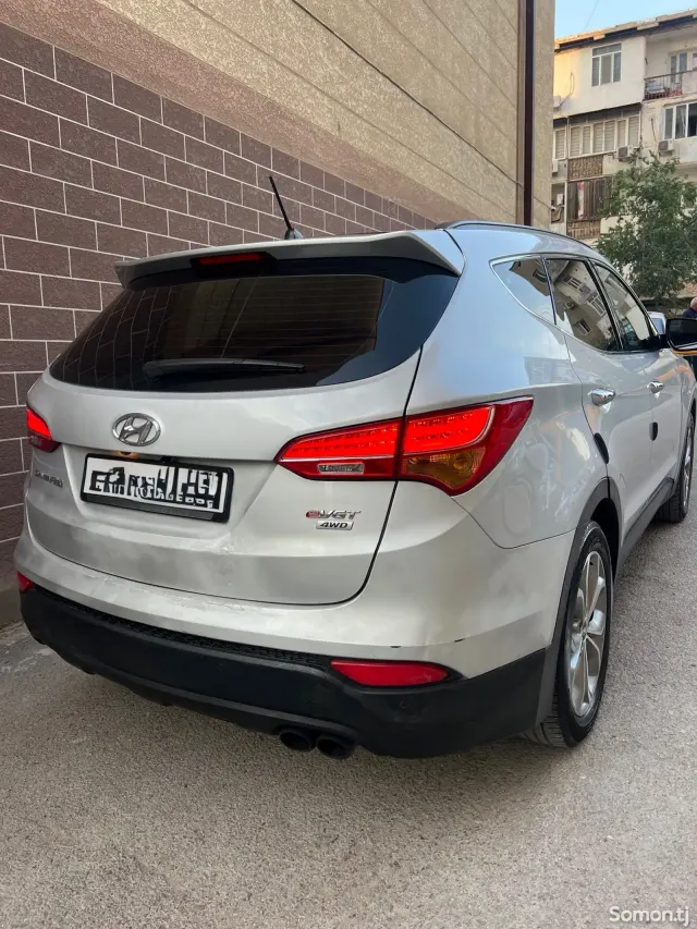 Hyundai Santa Fe 2015 · 2.0 AT