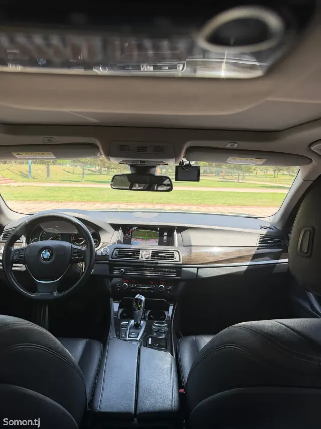 BMW 5 series 2015 · 2.0 AT