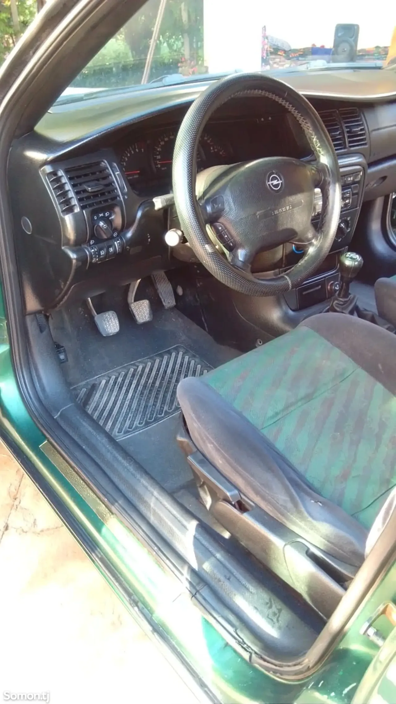 Opel Vectra B 1997 · 1.6 MT