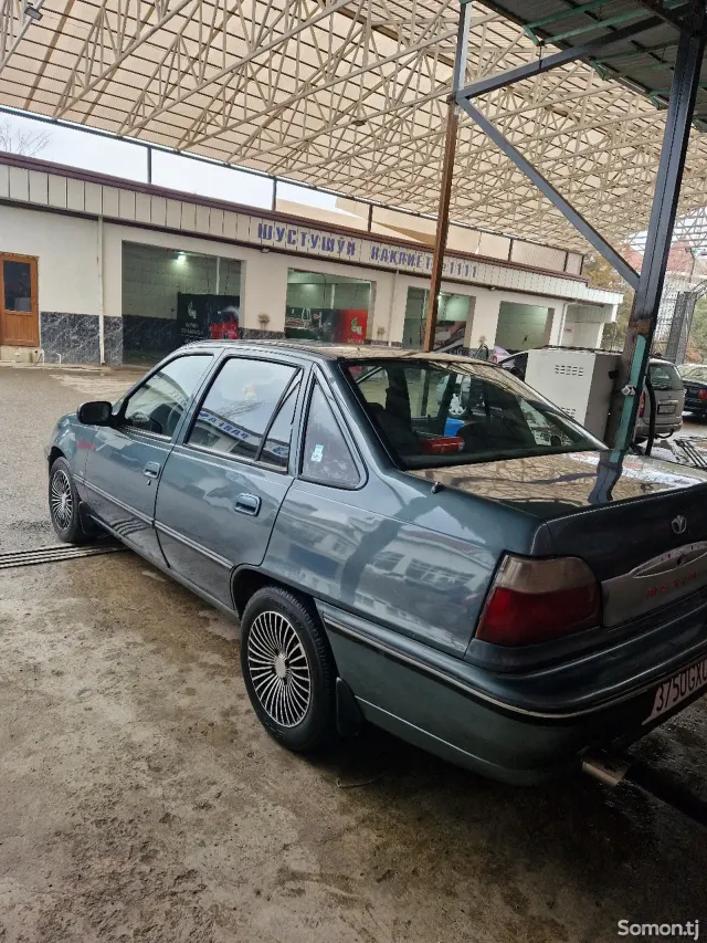 Daewoo Nexia 1994 · MT