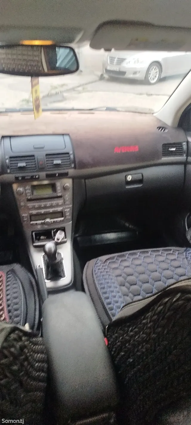 Toyota Avensis 2008 · 1.8 MT