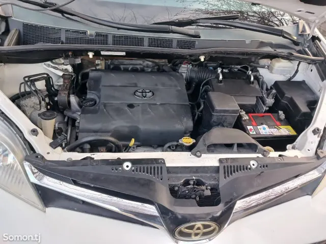 Toyota Sienna 2015 · 3.5 AT