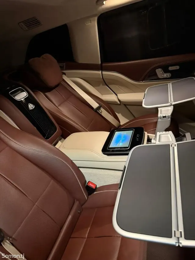 Mercedes-Benz GLS 2023 · 6.0 AT