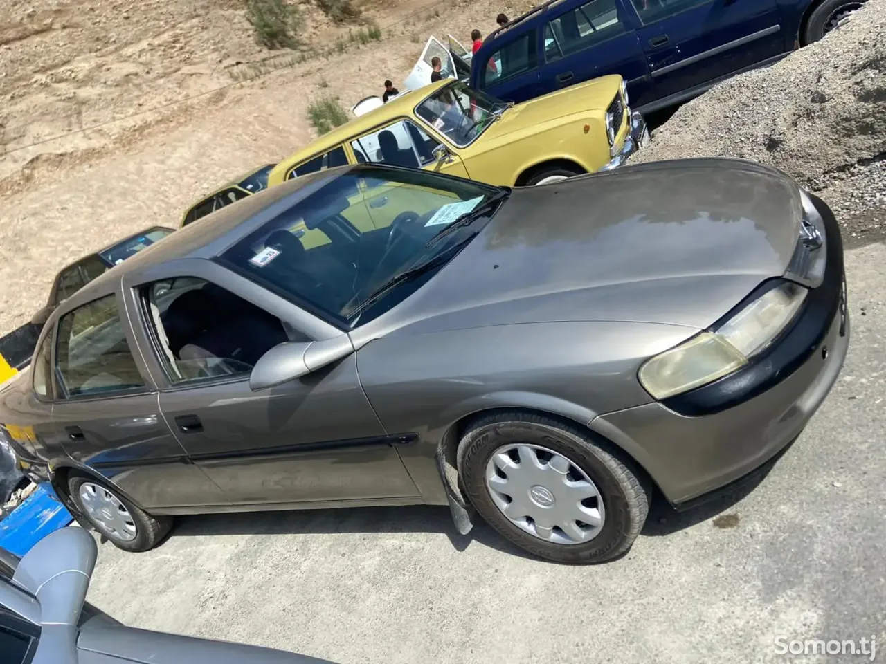 Opel Vectra B 1996 · 1.6 MT