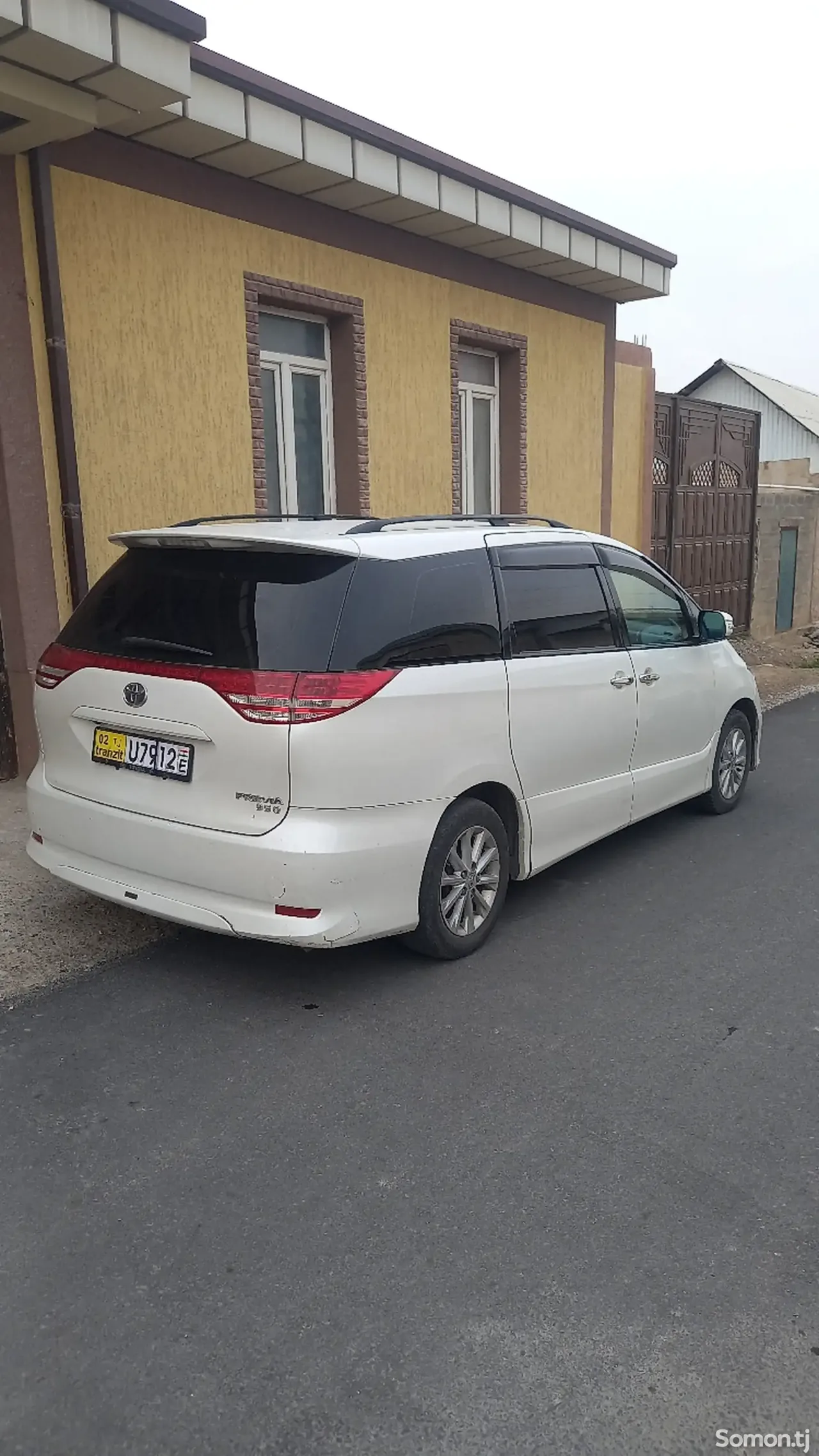Toyota Estima 2006 · 2.4 AT