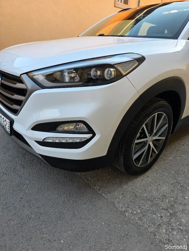 Hyundai Tucson 2015 · 2.0 AT