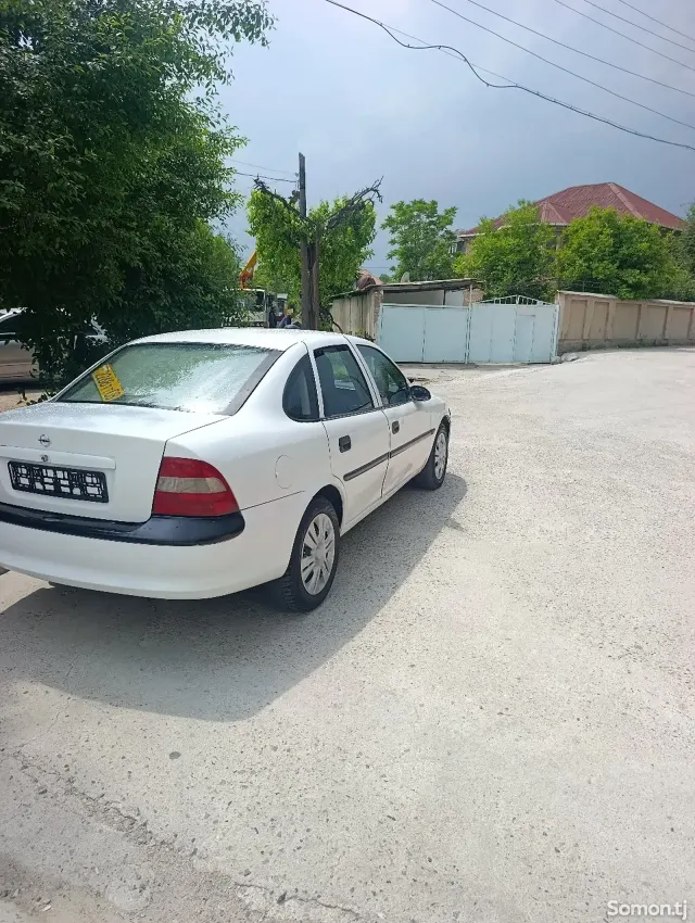 Opel Vectra B 1996 · 1.6 MT