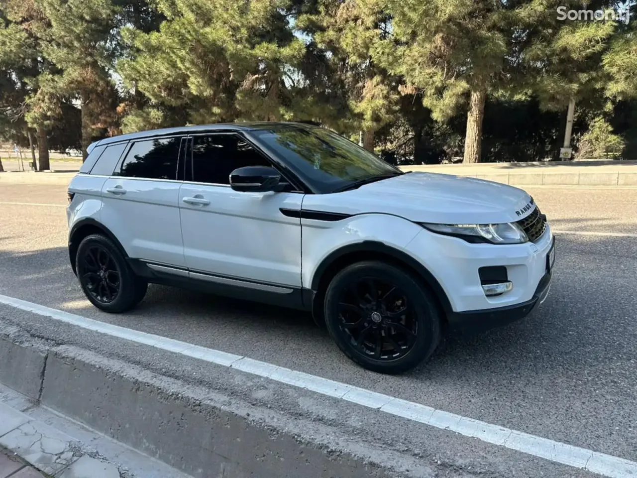 Land Rover Evoque 2013 · 2.2 CVT