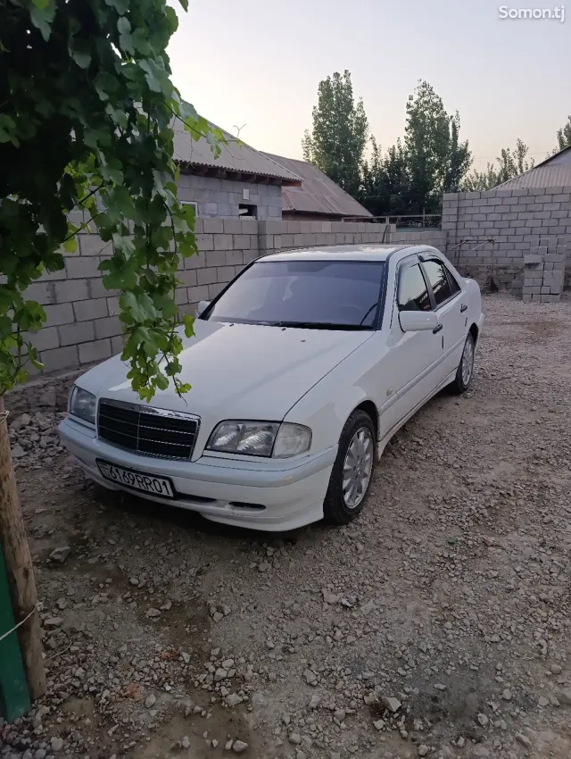 Mercedes-Benz C class 1995 · 1.8 MT